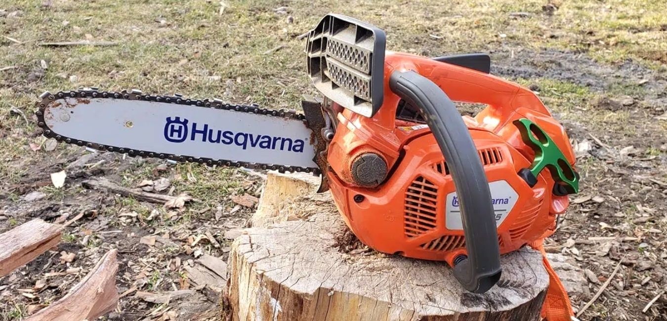 Top Handle vs Rear Handle Chainsaw- Better Grip and Controls