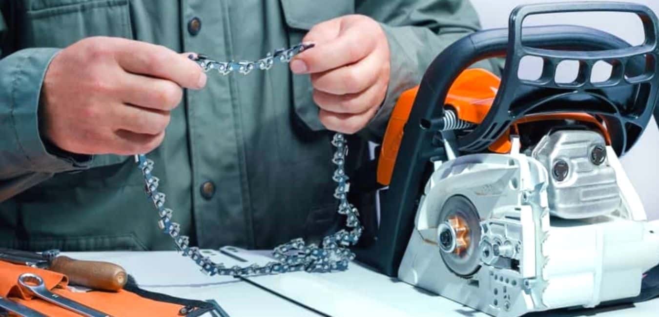 How to clean a chainsaw chain