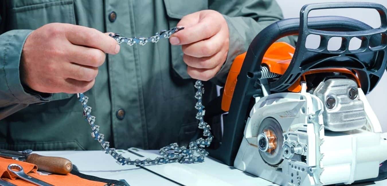 How to unkink a chainsaw chain