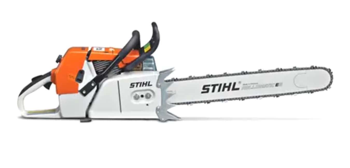 What Chainsaw Does Professional Loggers Use