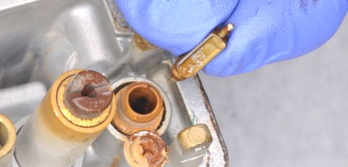 Cleaning of Carburetor’s Needle Valves