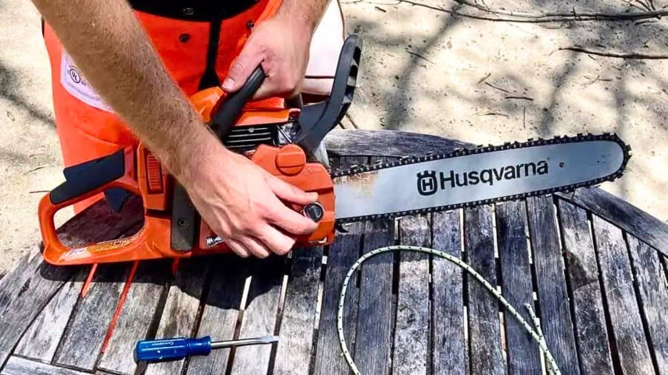 How Can You Perform The Chainsaw Compression Test